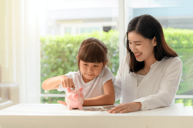Dạy con về tiền: cách giúp trẻ hiểu giá trị tiền bạc ngay từ nhỏ
