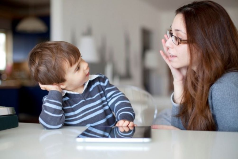 Dạy trẻ tuân thủ quy tắc: Cách giúp trẻ hiểu và chấp nhận quy tắc một cách tự nhiên