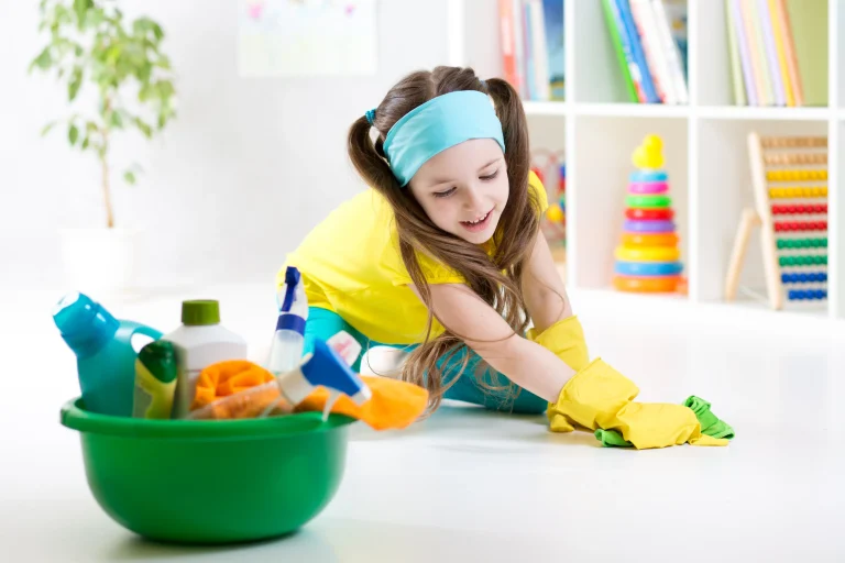 Top 10 cách dạy trẻ làm việc nhà phù hợp, hiệu quả theo từng độ tuổi