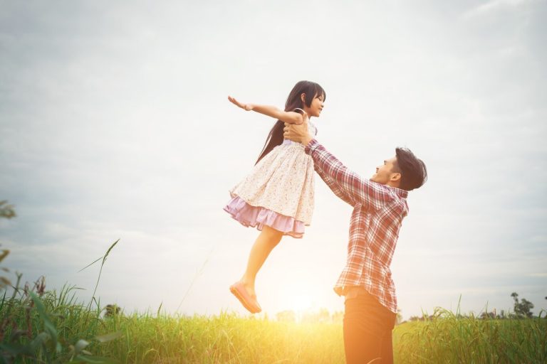 Nuôi dạy con đúng cách: hành trình giúp trẻ trở thành đứa bé hiểu chuyện