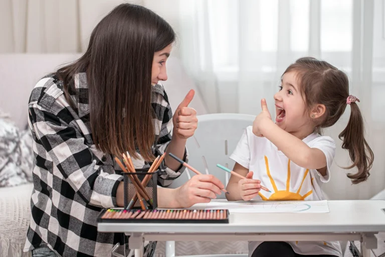 Cách dạy trẻ 2 tuổi: hướng dẫn từ chuyên gia dành cho cha mẹ thông thái