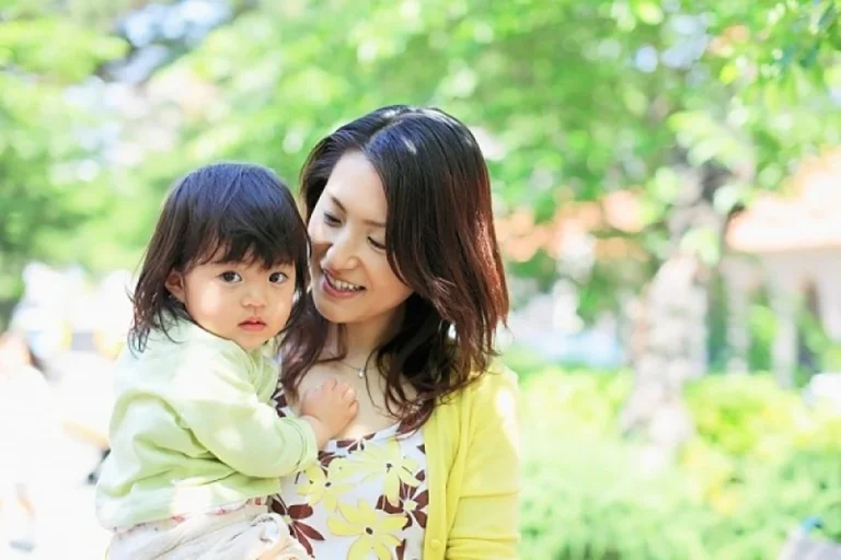 Bí quyết giúp trẻ vượt qua nhút nhát để tự tin hơn