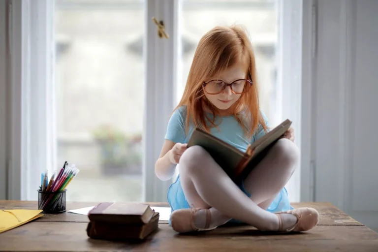 Top 10 cuốn sách thiếu nhi hay nhất giúp trẻ phát triển tư duy toàn diện