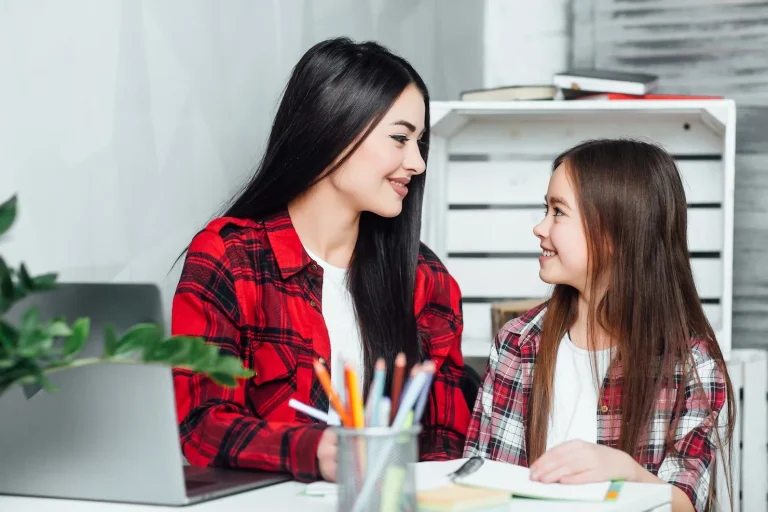 Cách cha mẹ thông thái dạy con về đạo lý để xây nền tảng nhân cách vững chắc
