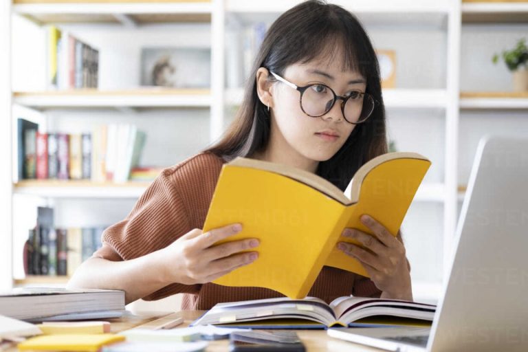 Hỗ trợ con ôn tập hiệu quả trước kỳ thi: kinh nghiệm dành cho phụ huynh